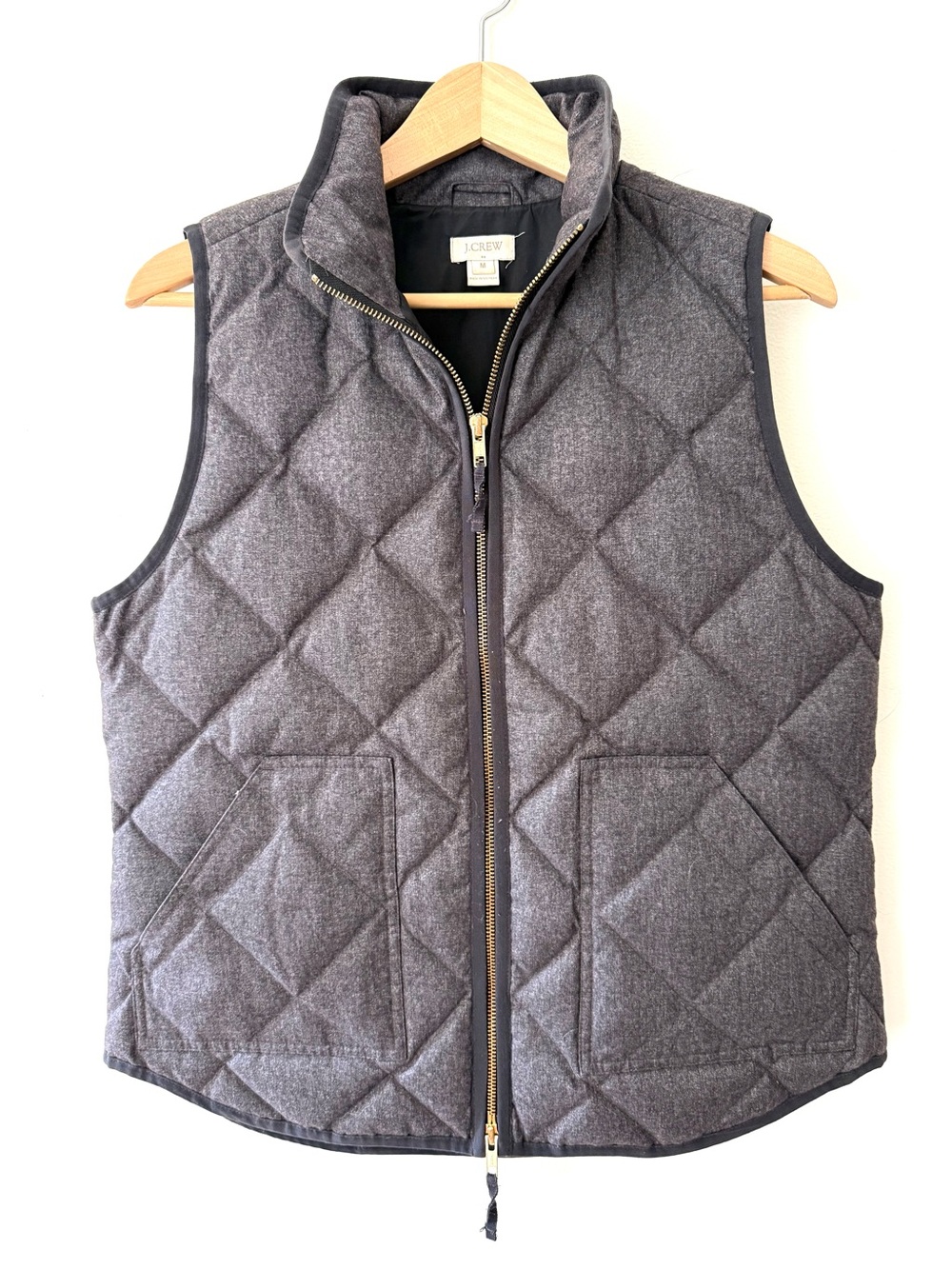 J.Crew Excursion Down Puffer Vest Charcoal Gray Quilted M Cabincore Gorpcore